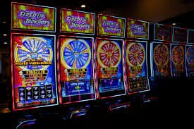 mmr22 တွင် Myanmar National League ဘောလုံးပွဲ Asian Handicap bet ထပ်နေသော မြင်ကွင်း